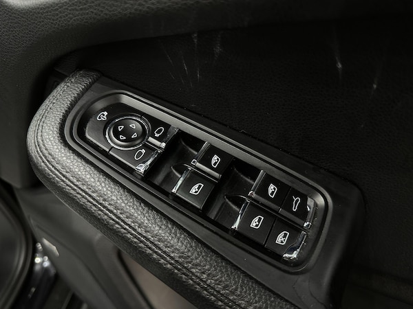 Used Porsche Macan 2015 for sale - 76084645: Photo 34