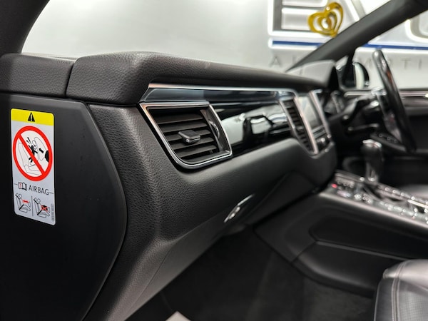 Used Porsche Macan 2015 for sale - 76084645: Photo 57