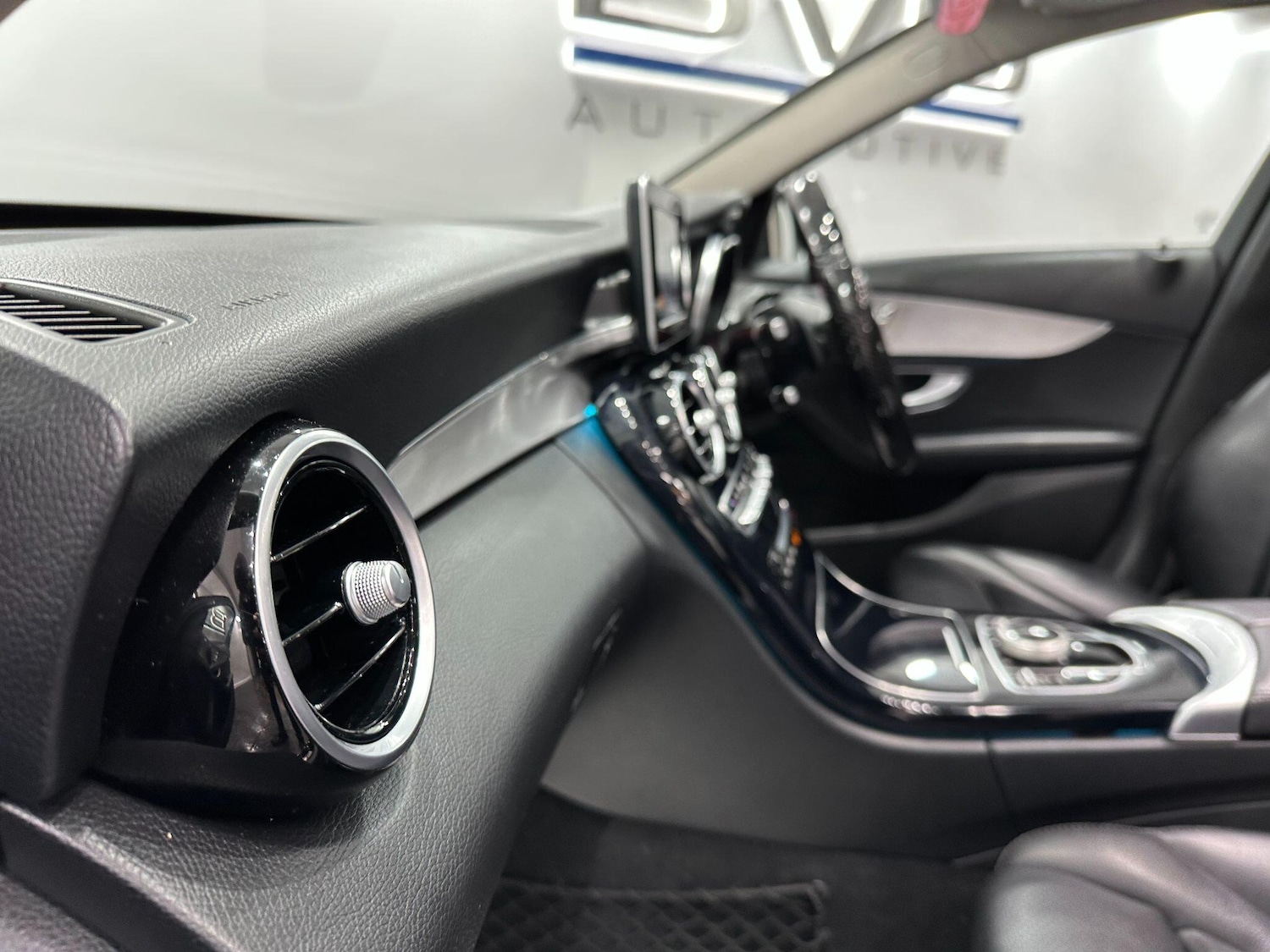 Used Mercedes-Benz C Class 2018 for sale - 77040828: Photo 37