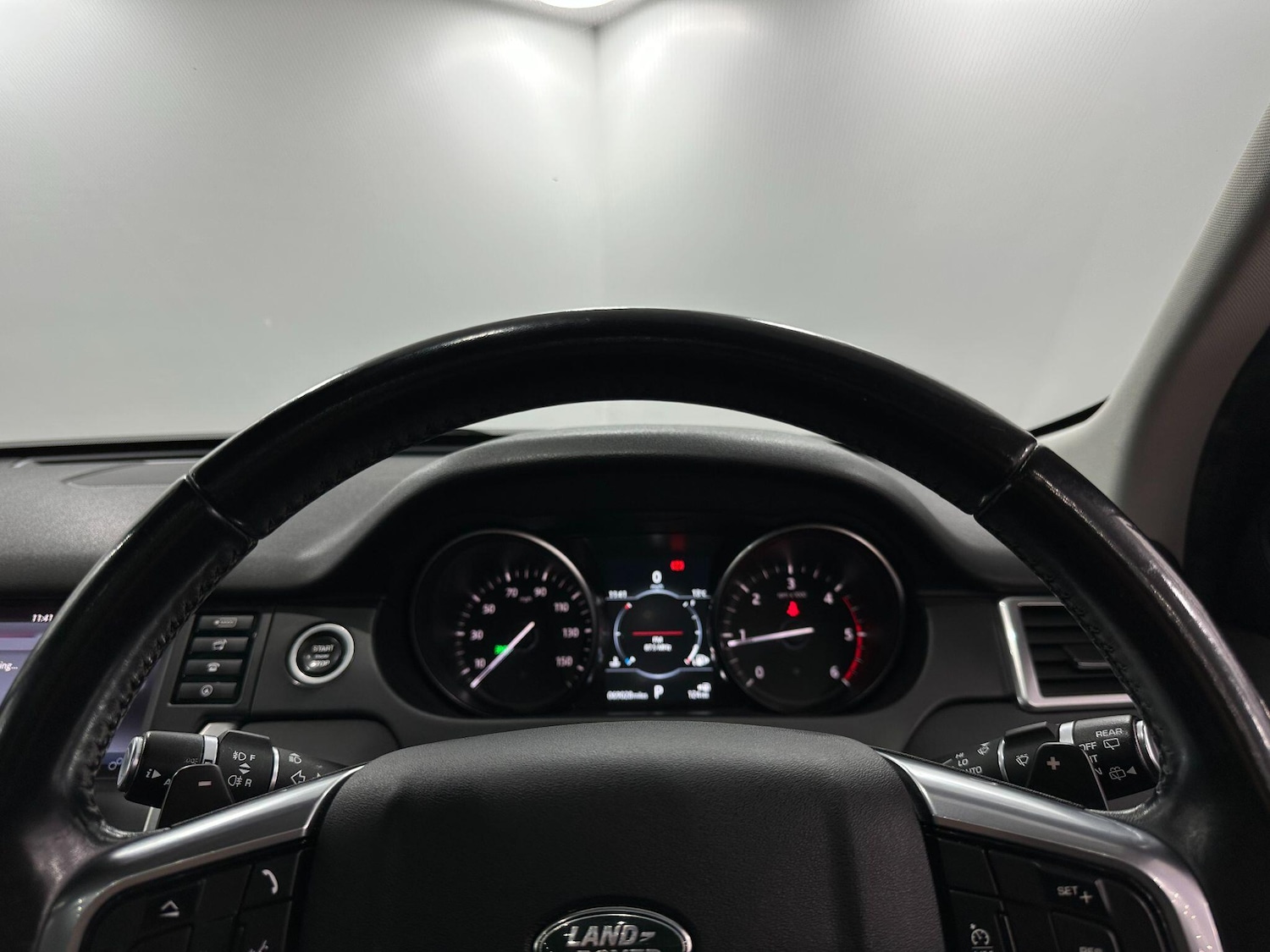 Used Land Rover Discovery Sport 2018 for sale - 76166438: Photo 48