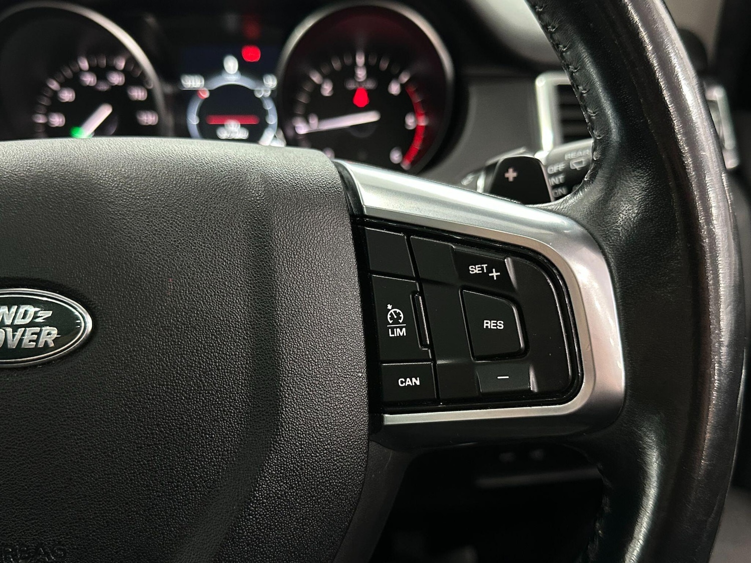 Used Land Rover Discovery Sport 2018 for sale - 76166438: Photo 50
