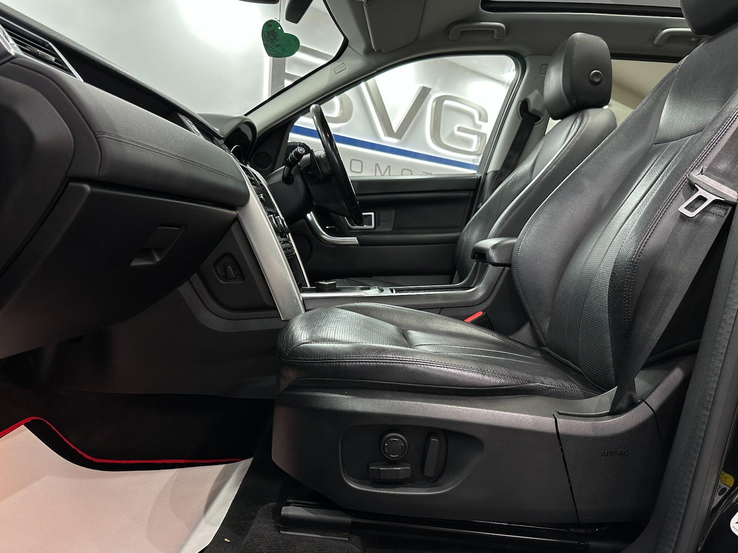 Used Land Rover Discovery Sport 2018 for sale - 76166438: Photo 55