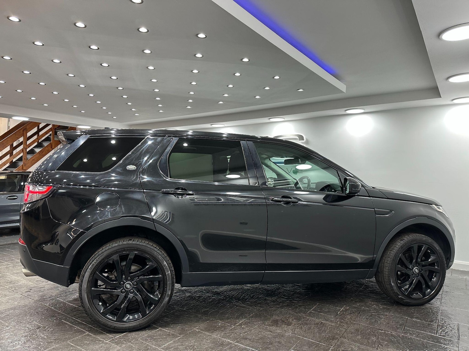 Used Land Rover Discovery Sport 2018 for sale - 76166438: Photo 9