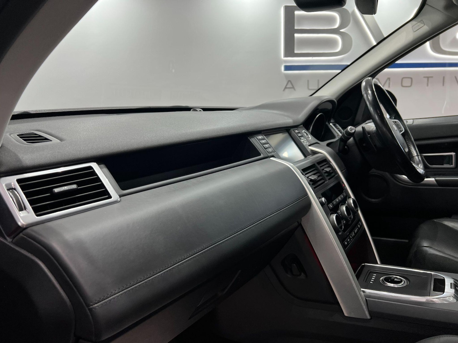 Used Land Rover Discovery Sport 2017 for sale - 76013605: Photo 58