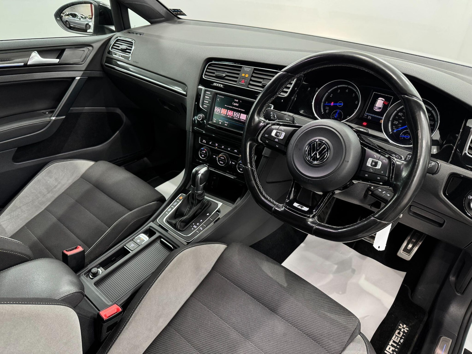 Used Volkswagen Golf 2016 for sale - 77101945: Photo 27