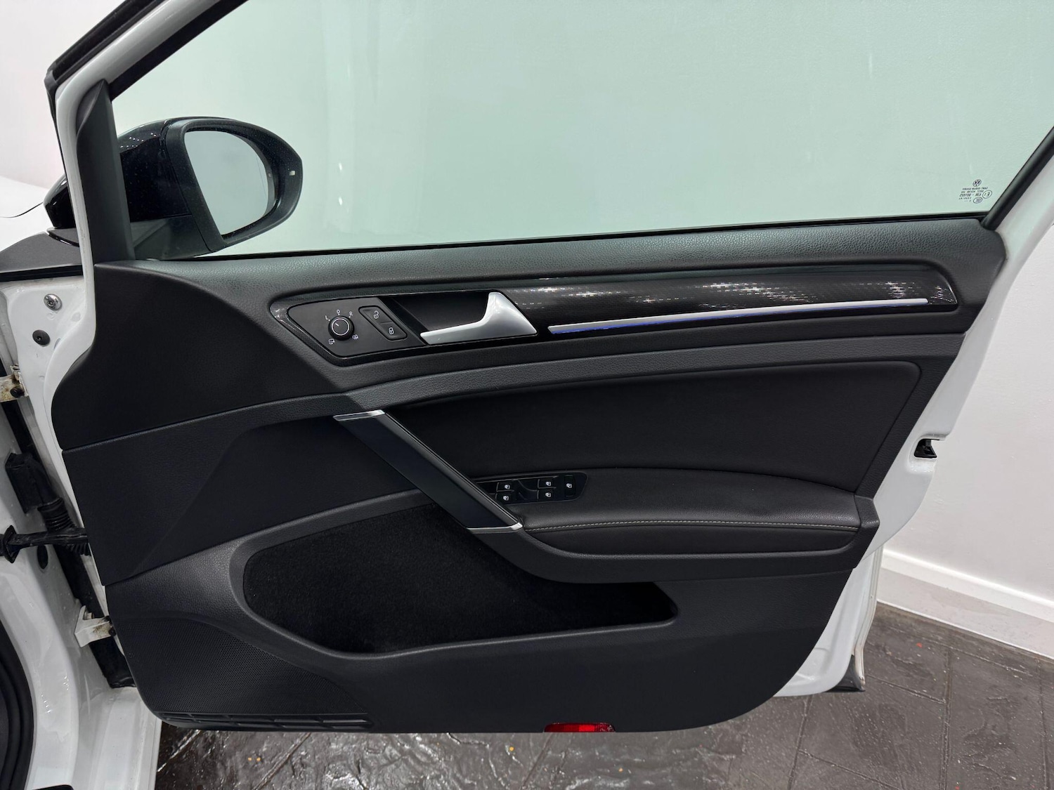 Used Volkswagen Golf 2016 for sale - 77101945: Photo 31