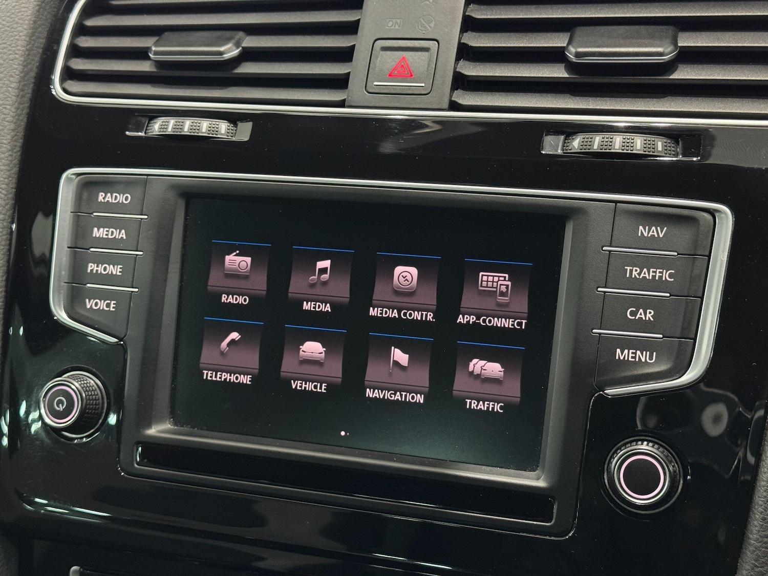 Used Volkswagen Golf 2016 for sale - 77101945: Photo 37