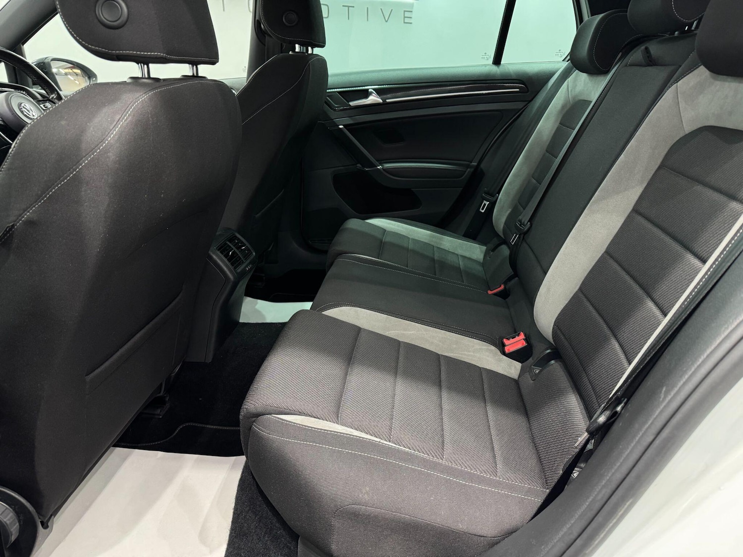 Used Volkswagen Golf 2016 for sale - 77101945: Photo 63