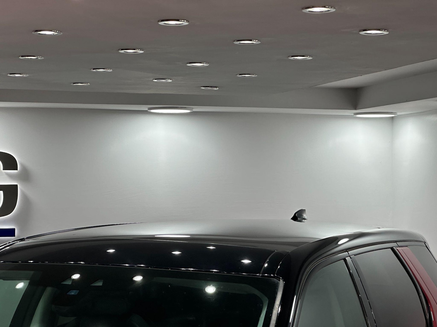 Used Land Rover Discovery Sport 2018 for sale - 76398727: Photo 17