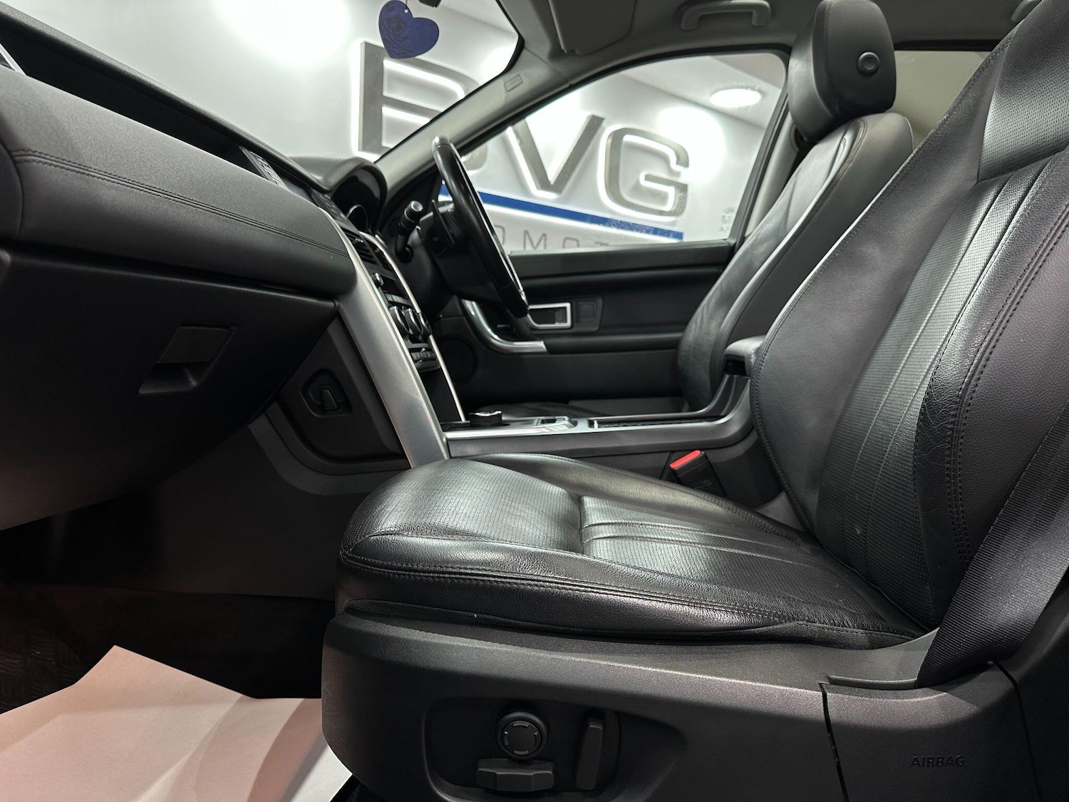 Used Land Rover Discovery Sport 2018 for sale - 76398727: Photo 50