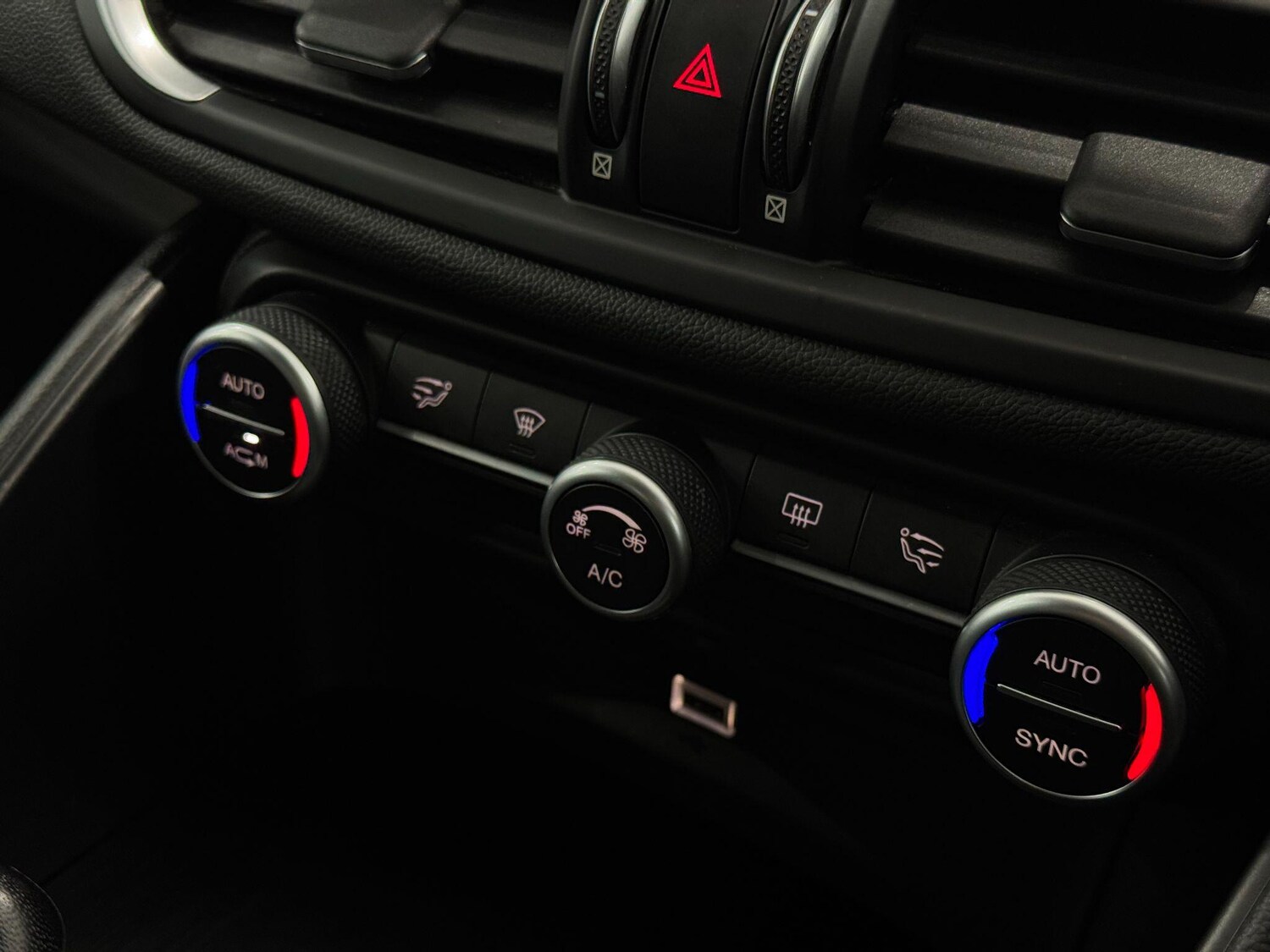 Used Alfa Romeo Giulia 2018 for sale - 77993281: Photo 38