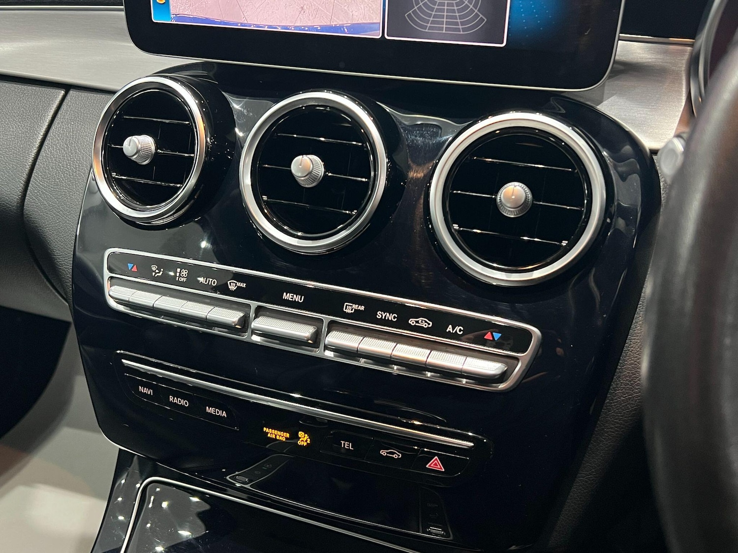 Used Mercedes-Benz C Class 2019 for sale - 76620363: Photo 31