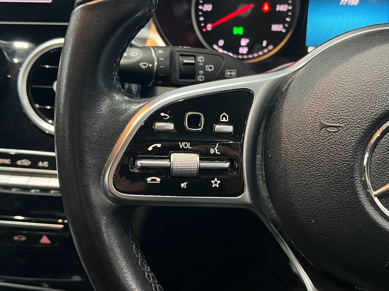 Used Mercedes-Benz C Class 2019 for sale - 76620363: Photo 36