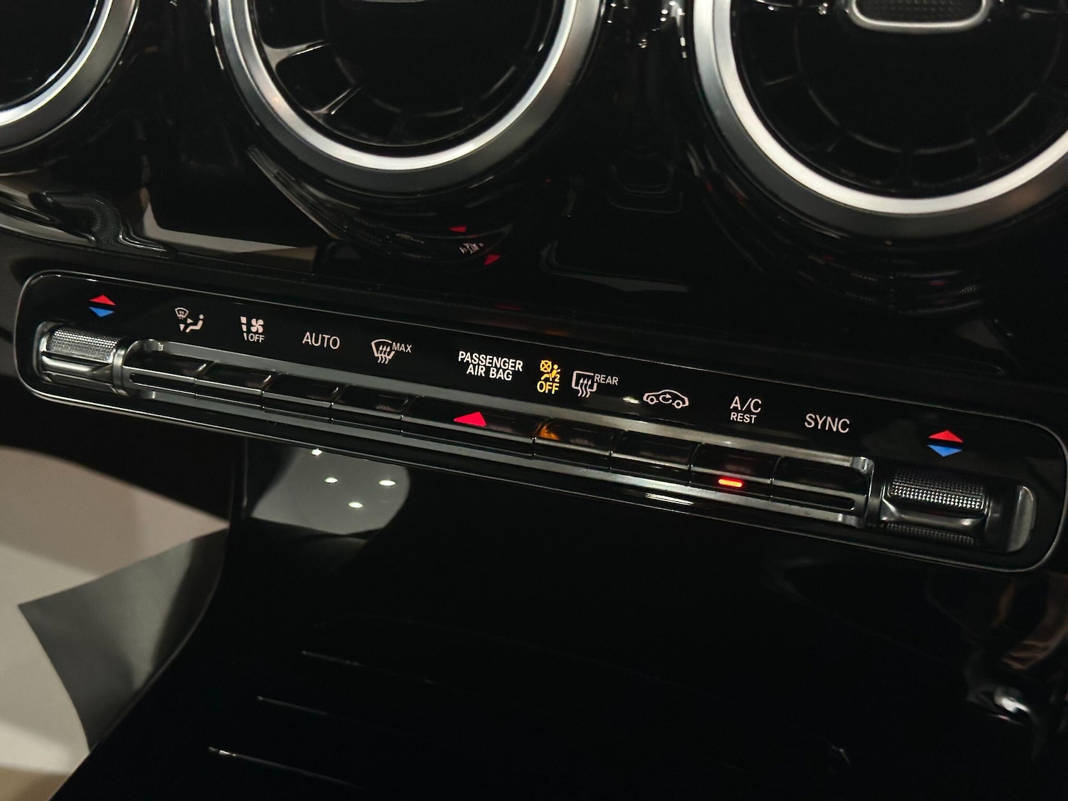 Used Mercedes-Benz CLA 2019 for sale - 76965351: Photo 45