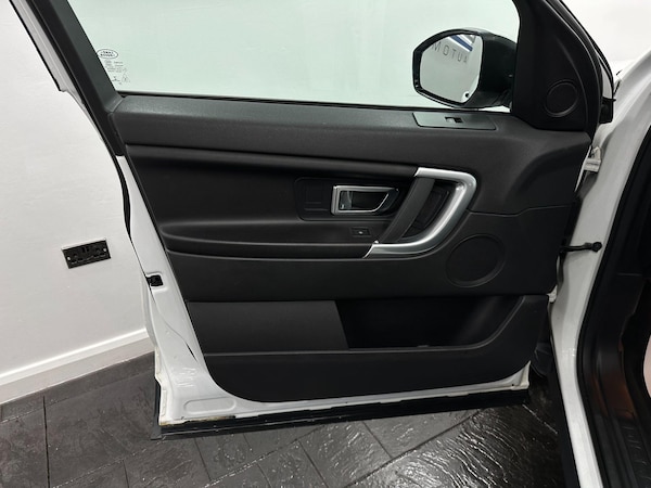 Used Land Rover Discovery Sport 2017 for sale - 76226393: Photo 55