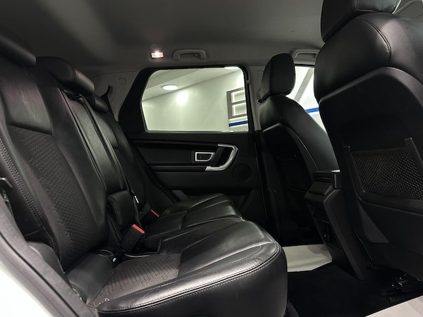 Used Land Rover Discovery Sport 2017 for sale - 76226393: Photo 63