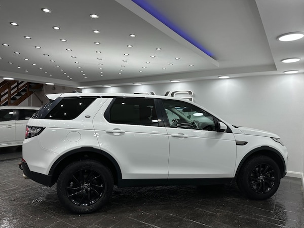 Used Land Rover Discovery Sport 2017 for sale - 76226393: Photo 9