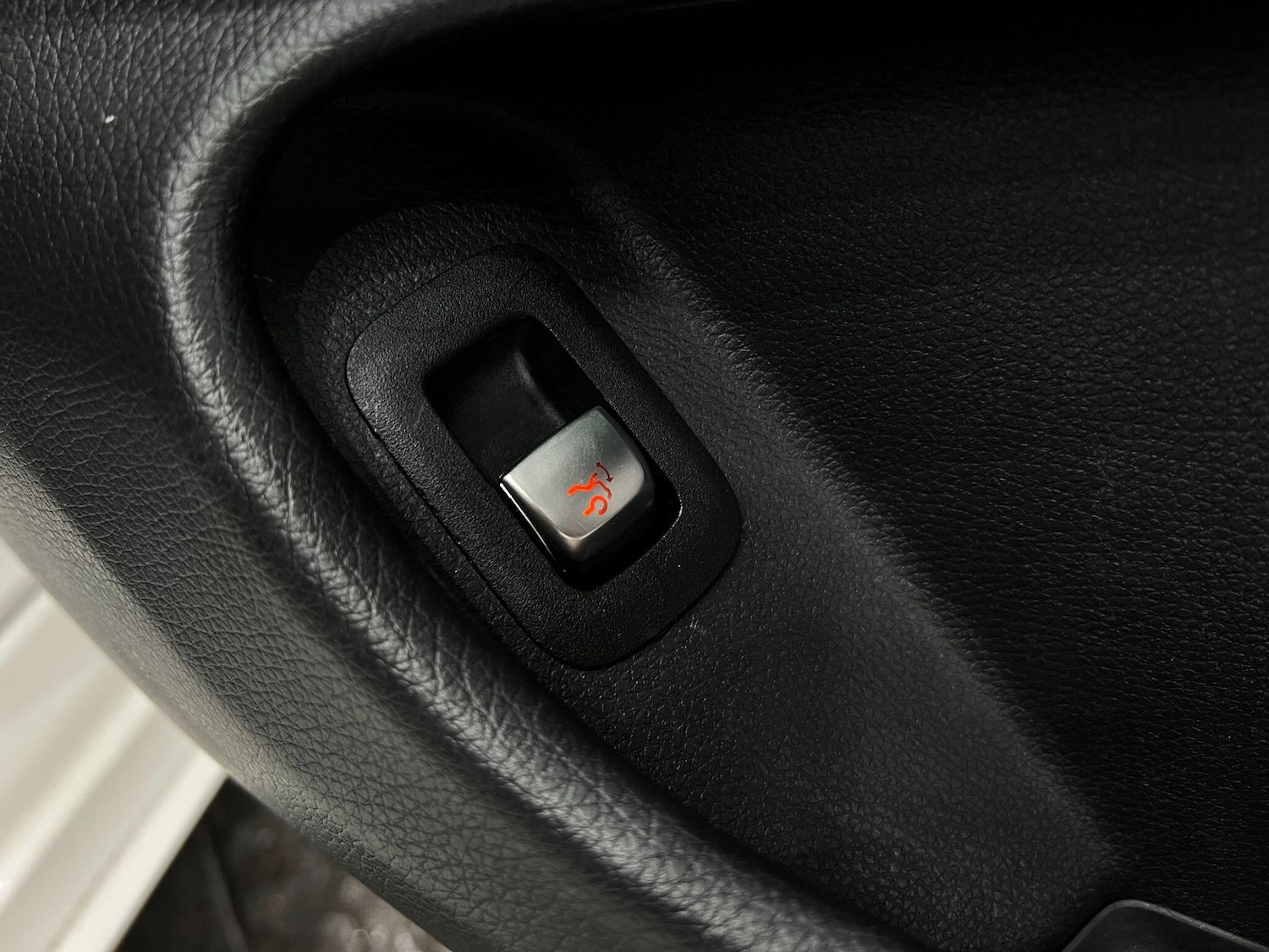 Used Mercedes-Benz C Class 2018 for sale - 76584207: Photo 35