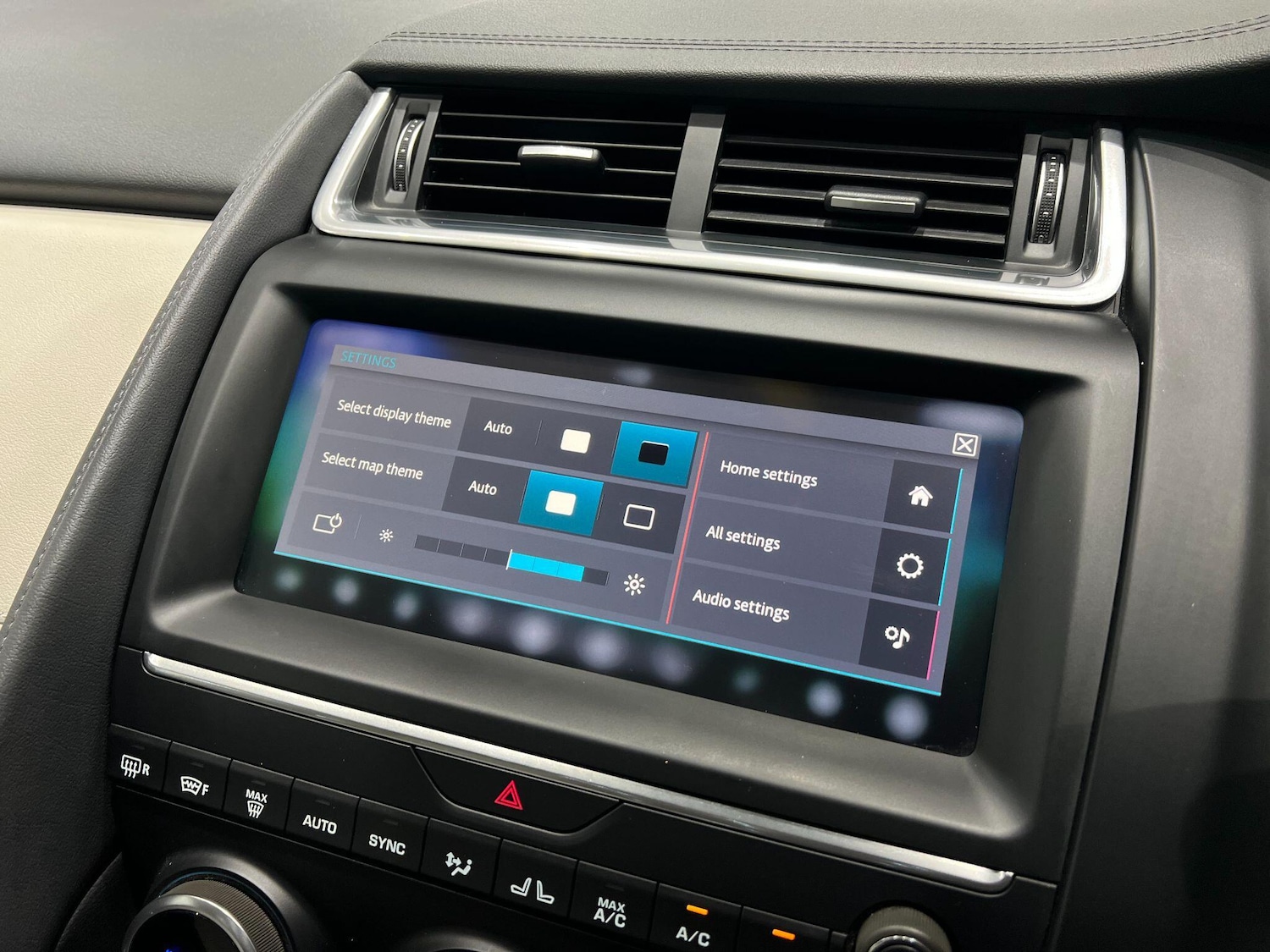 Used Jaguar E-Pace 2019 for sale - 76032666: Photo 44