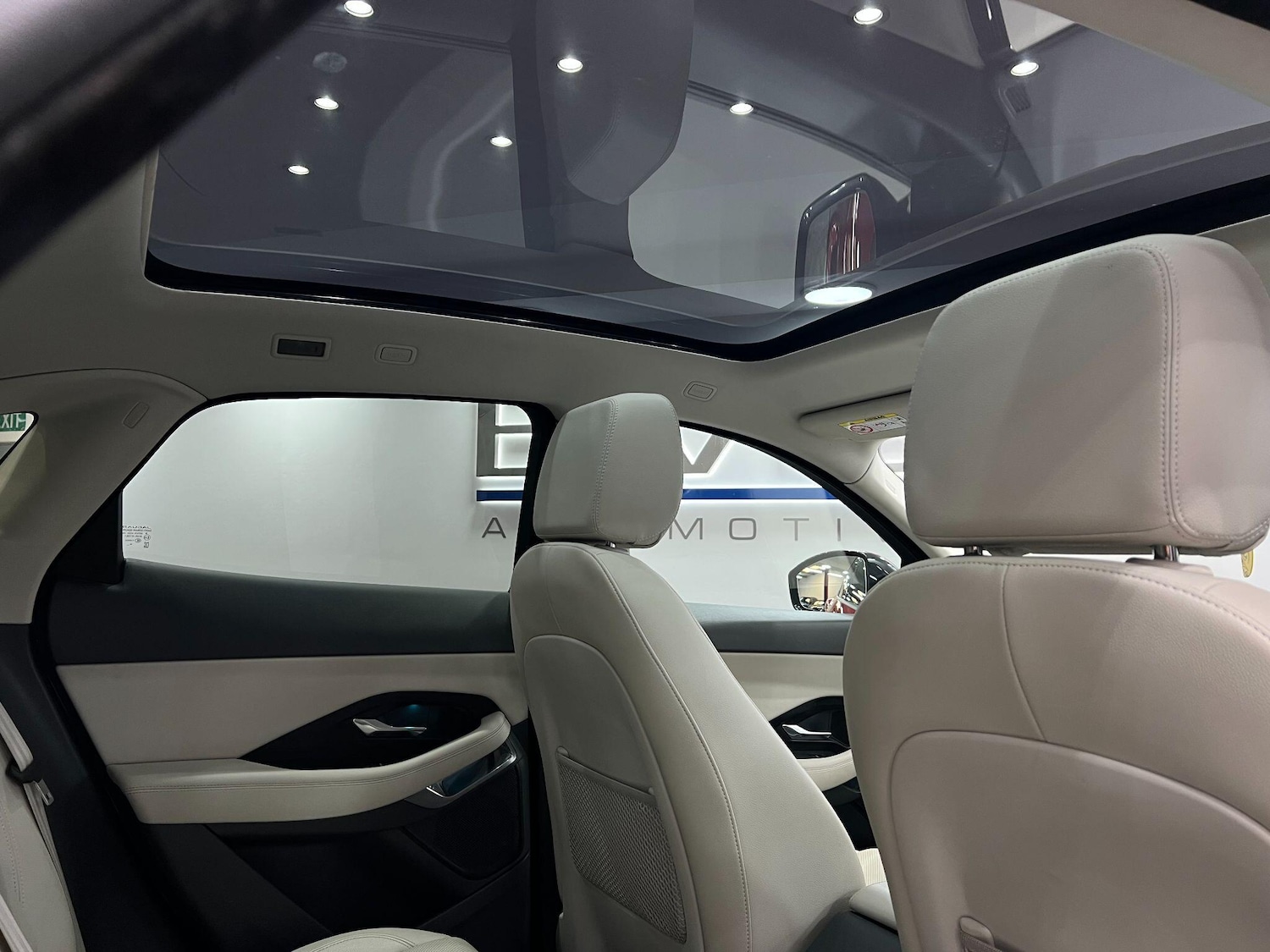 Used Jaguar E-Pace 2019 for sale - 76032666: Photo 69