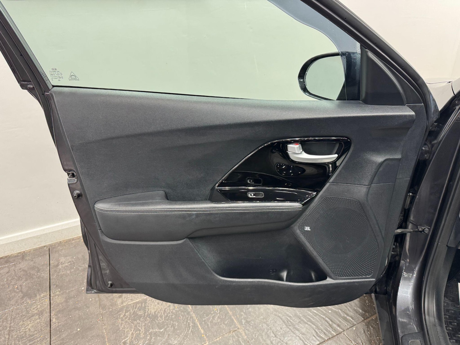 Used Kia Niro 2017 for sale - 77683348: Photo 46