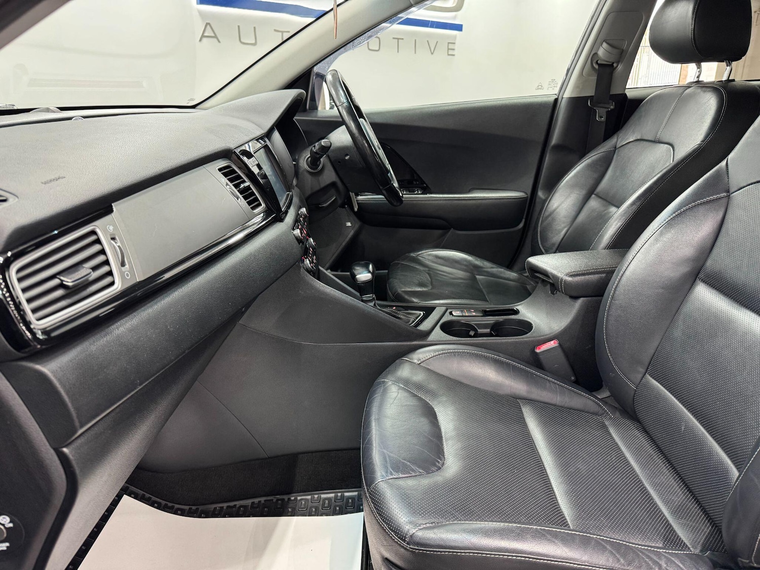 Used Kia Niro 2017 for sale - 77683348: Photo 47