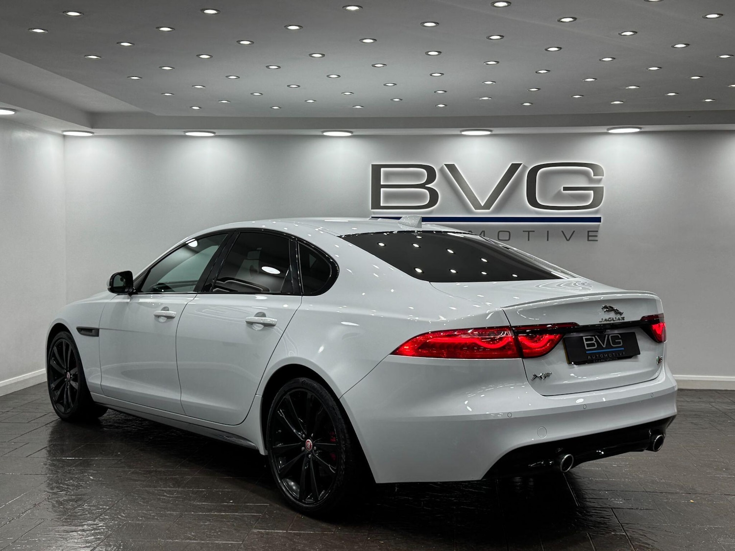 Used Jaguar XF 2018 for sale - 77377167: Photo 11