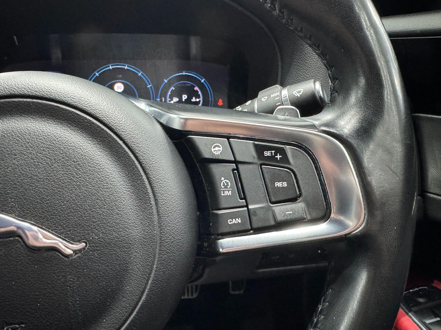 Used Jaguar XF 2018 for sale - 77377167: Photo 41