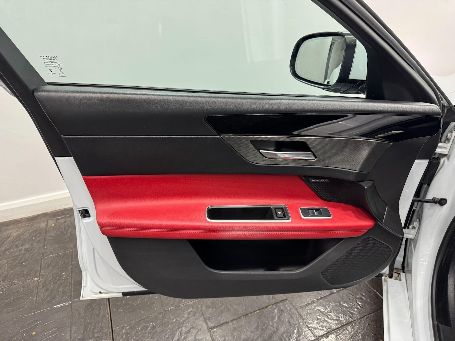 Used Jaguar XF 2018 for sale - 77377167: Photo 45