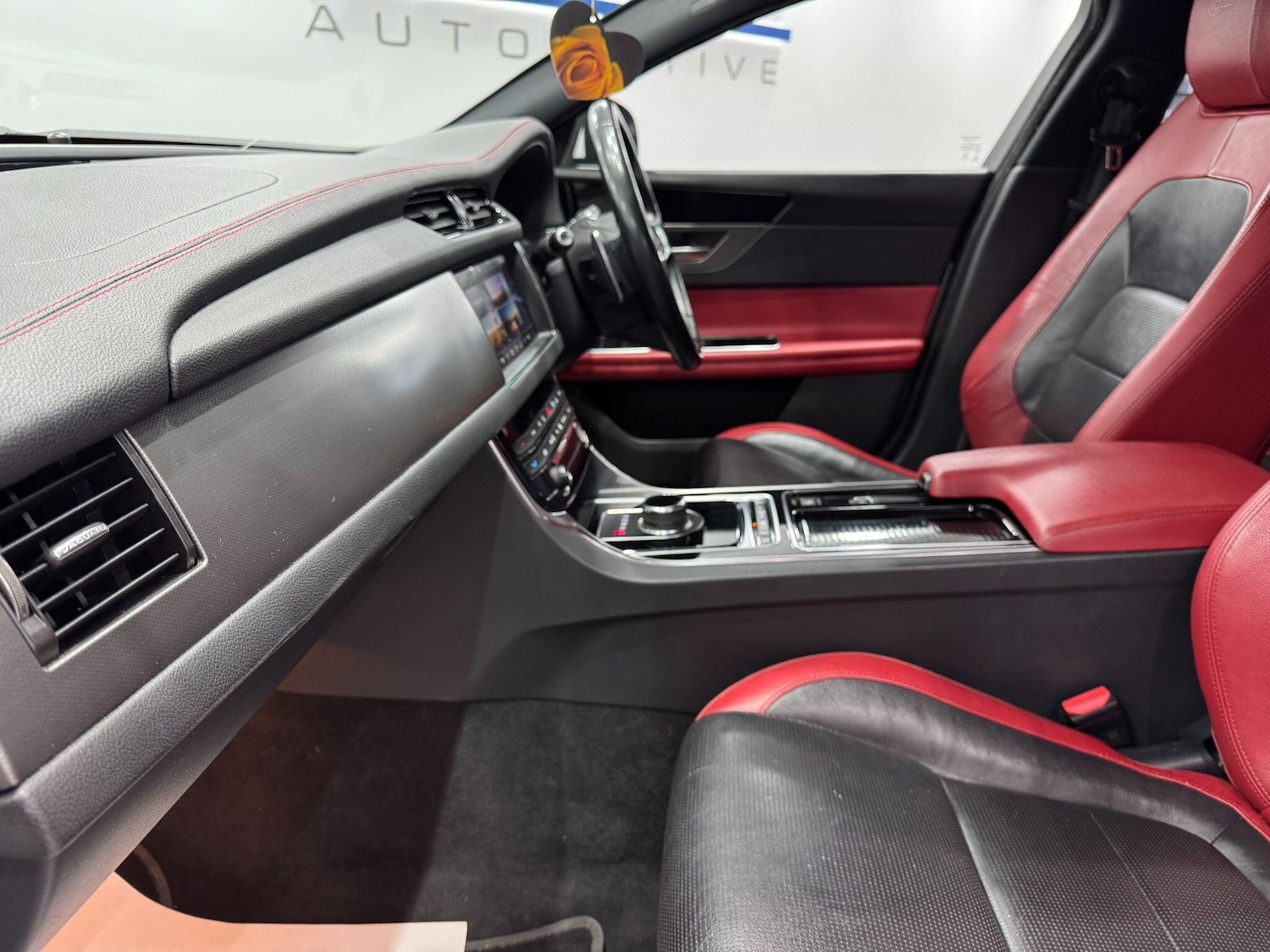 Used Jaguar XF 2018 for sale - 77377167: Photo 46