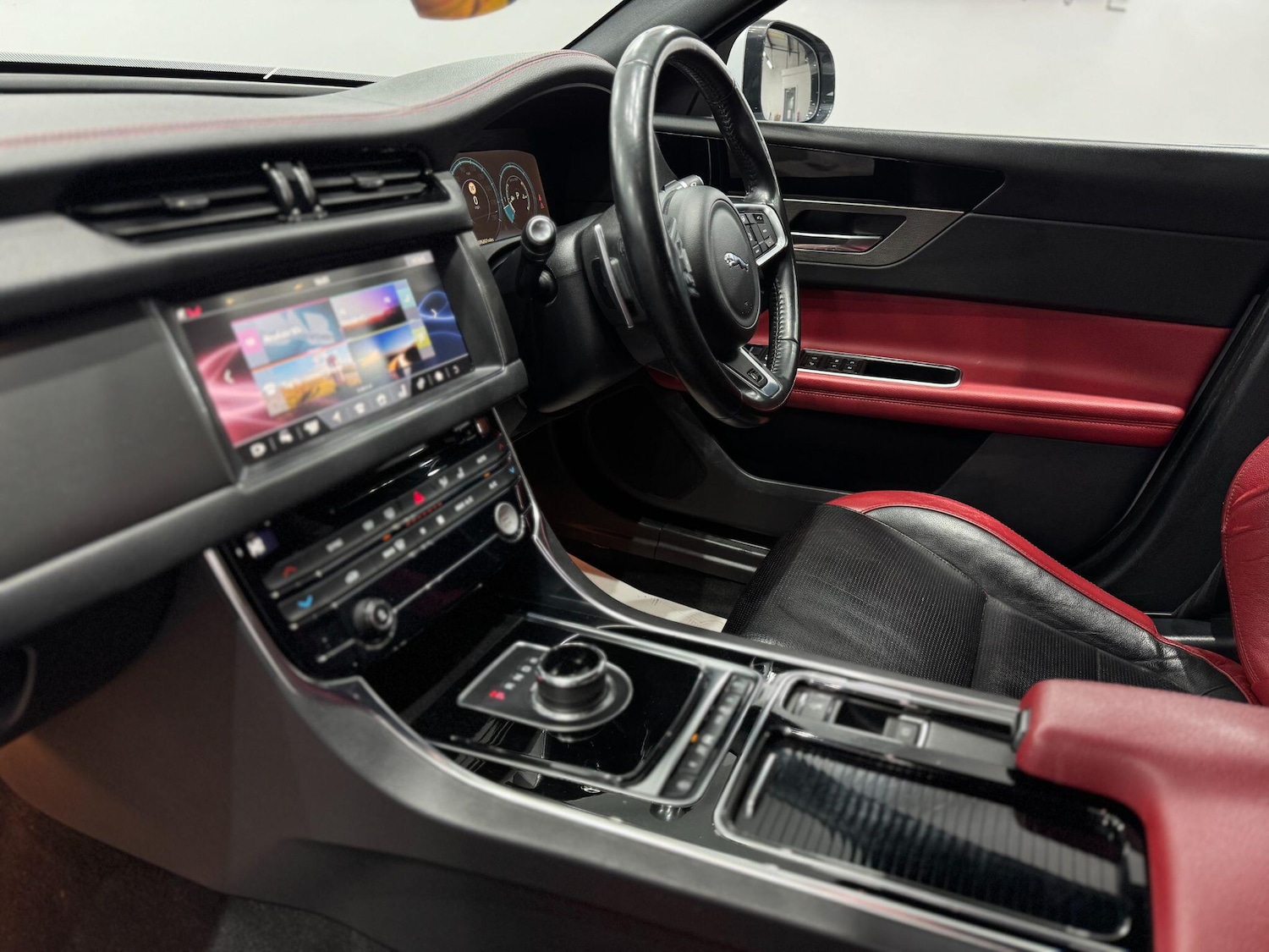 Used Jaguar XF 2018 for sale - 77377167: Photo 47