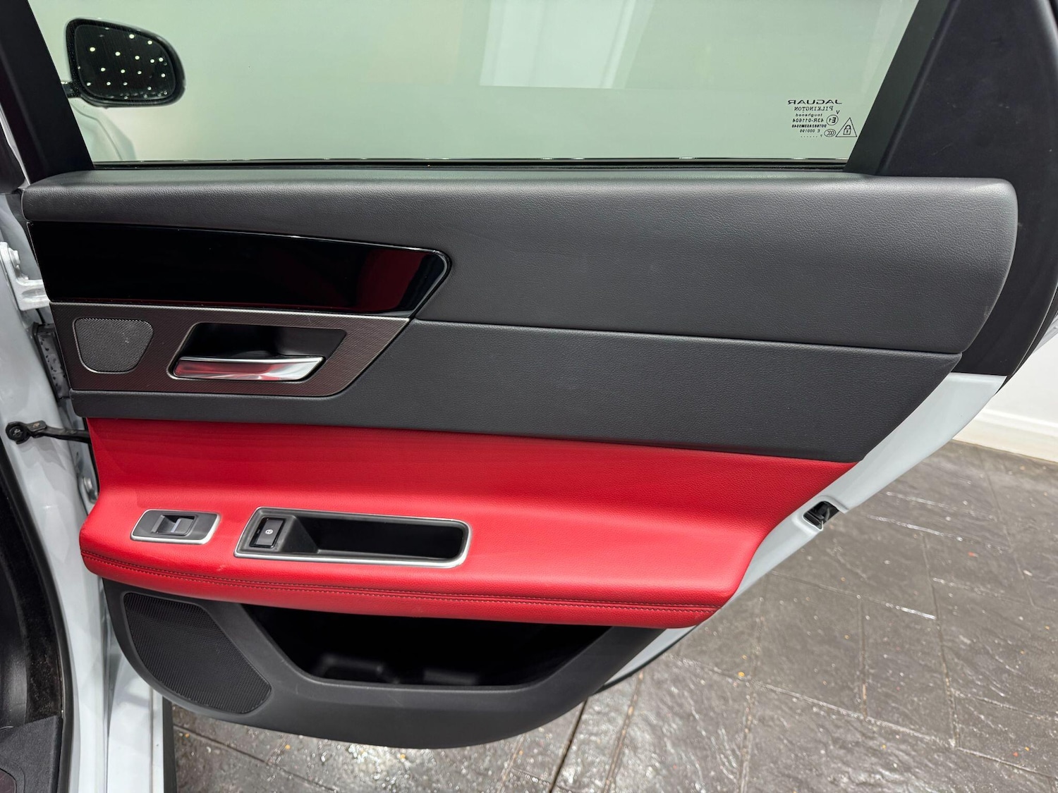 Used Jaguar XF 2018 for sale - 77377167: Photo 54