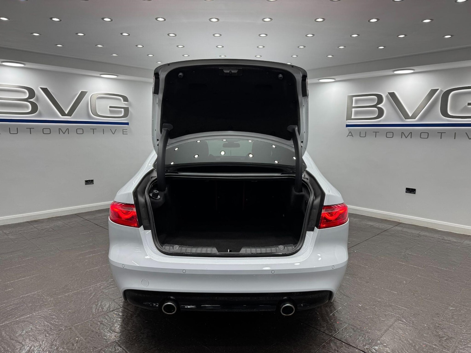 Used Jaguar XF 2018 for sale - 77377167: Photo 58