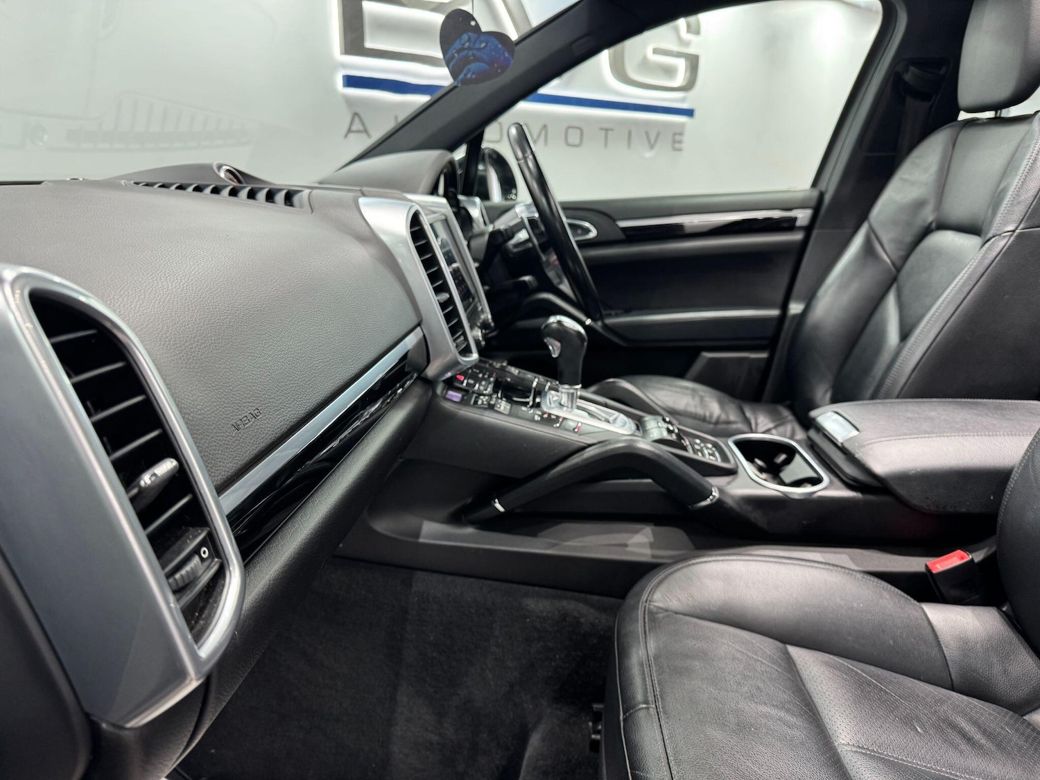 Used Porsche Cayenne 2017 for sale - 77191700: Photo 51