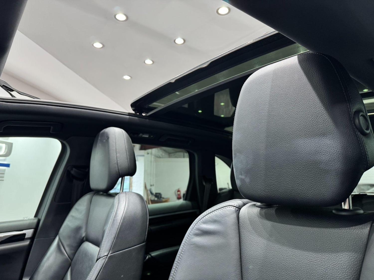 Used Porsche Cayenne 2017 for sale - 77191700: Photo 53