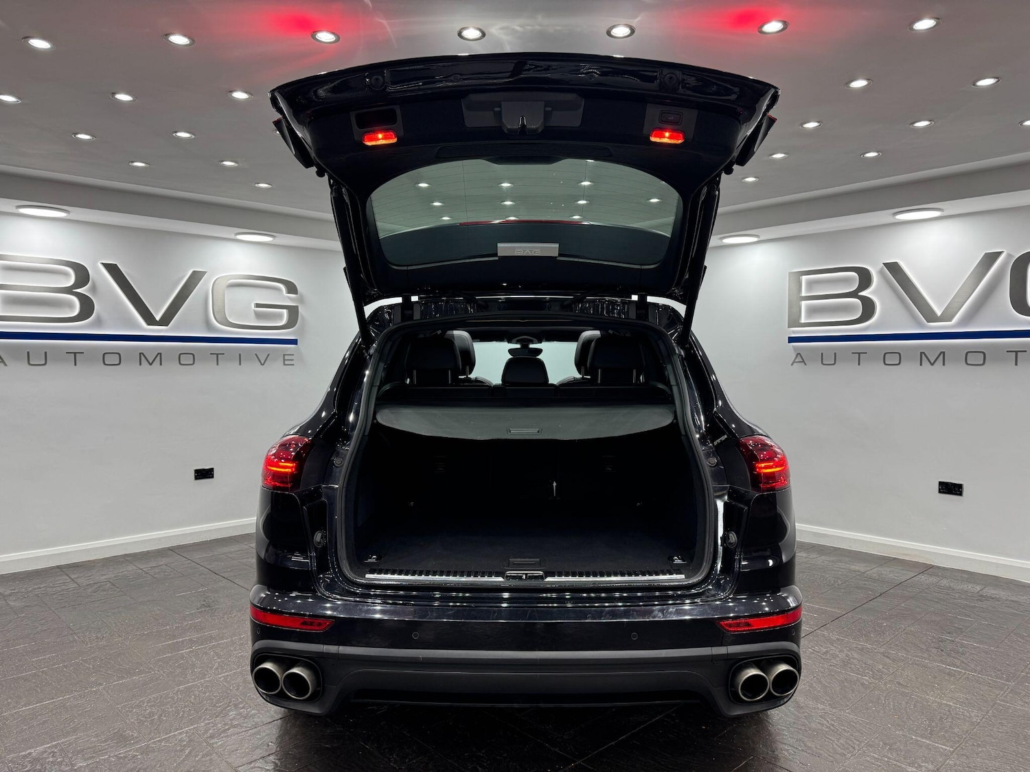 Used Porsche Cayenne 2017 for sale - 77191700: Photo 64