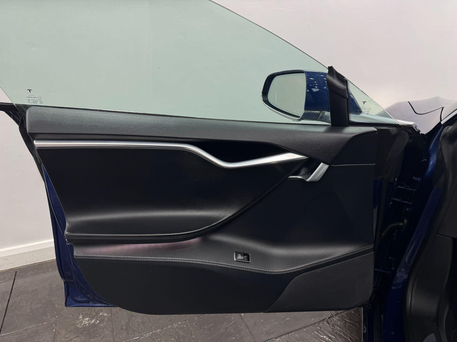 Used Tesla Model S 2015 for sale - 77396517: Photo 32