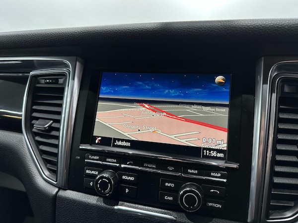 Used Porsche Macan 2015 for sale - 76314458: Photo 20