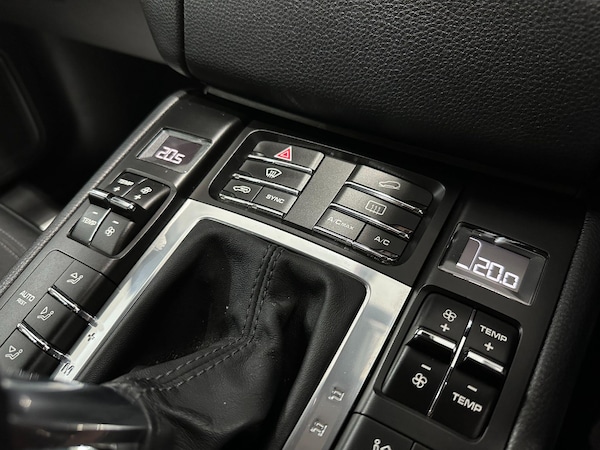 Used Porsche Macan 2015 for sale - 76314458: Photo 28