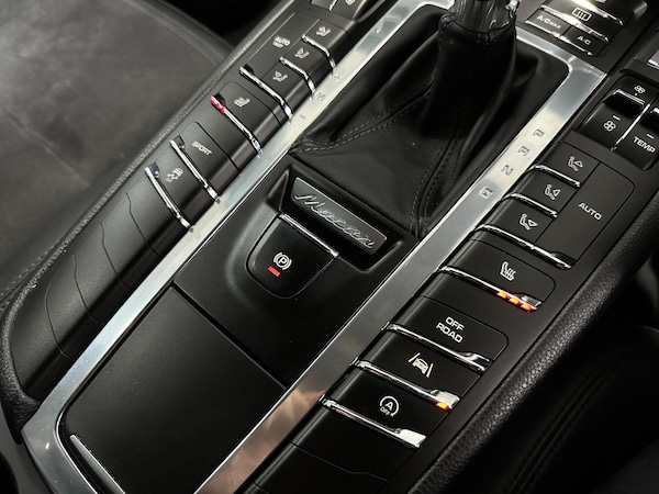 Used Porsche Macan 2015 for sale - 76314458: Photo 30