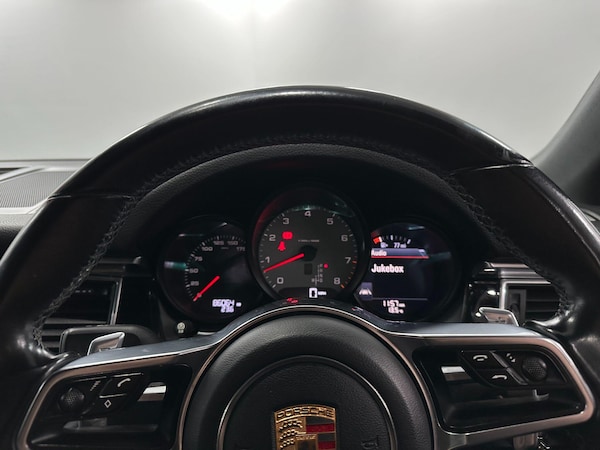 Used Porsche Macan 2015 for sale - 76314458: Photo 36