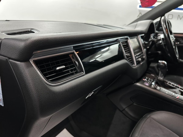 Used Porsche Macan 2015 for sale - 76314458: Photo 41