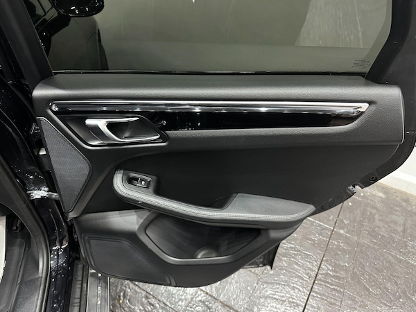 Used Porsche Macan 2015 for sale - 76314458: Photo 49