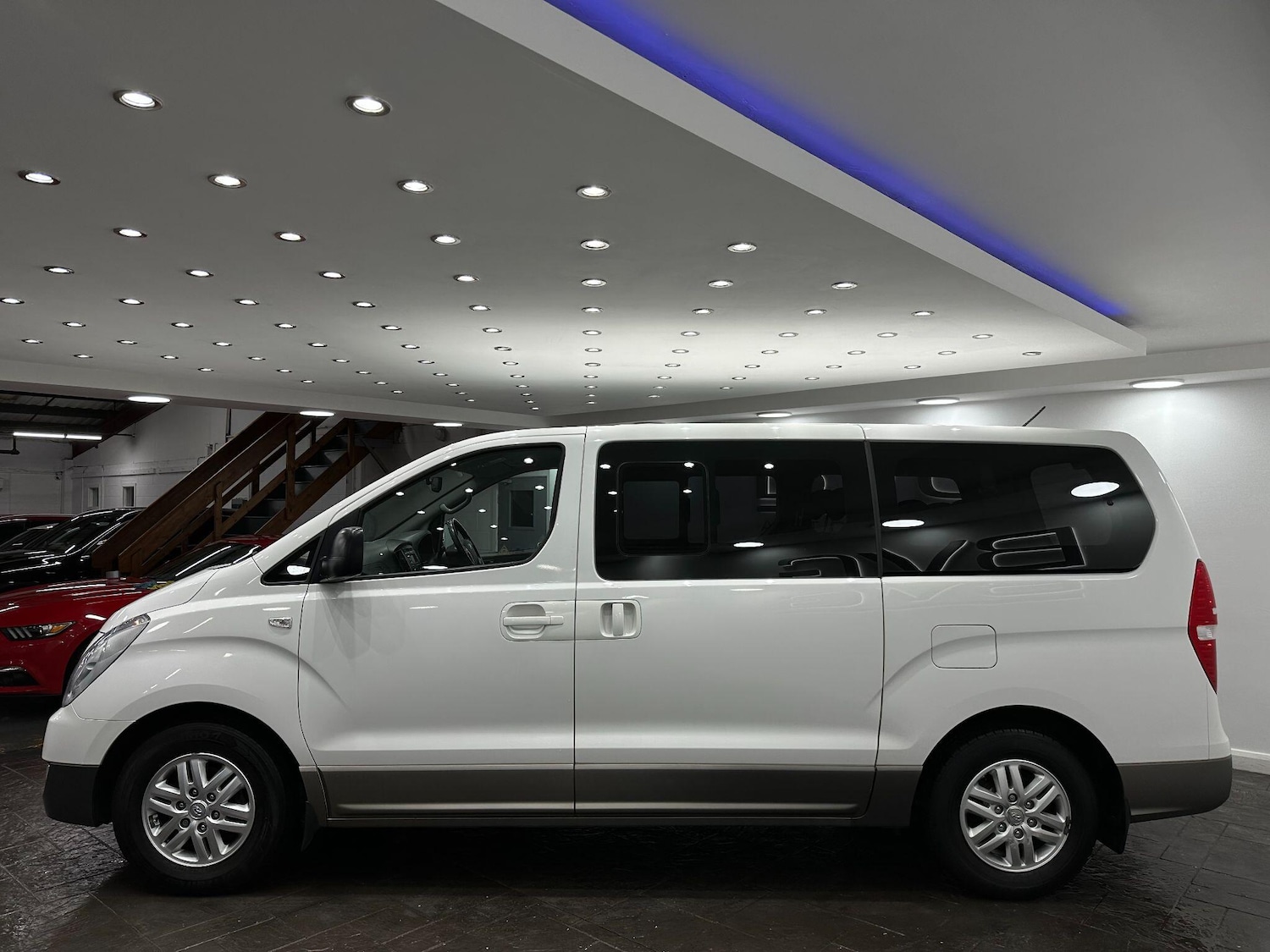 Used Hyundai i800 2016 for sale - 76714129: Photo 12