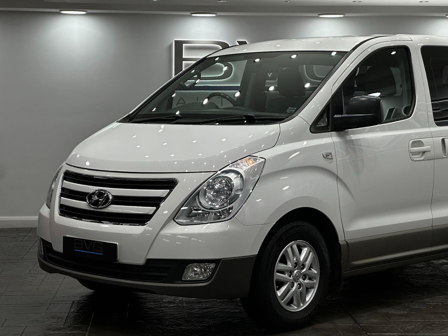 Used Hyundai i800 2016 for sale - 76714129: Photo 13