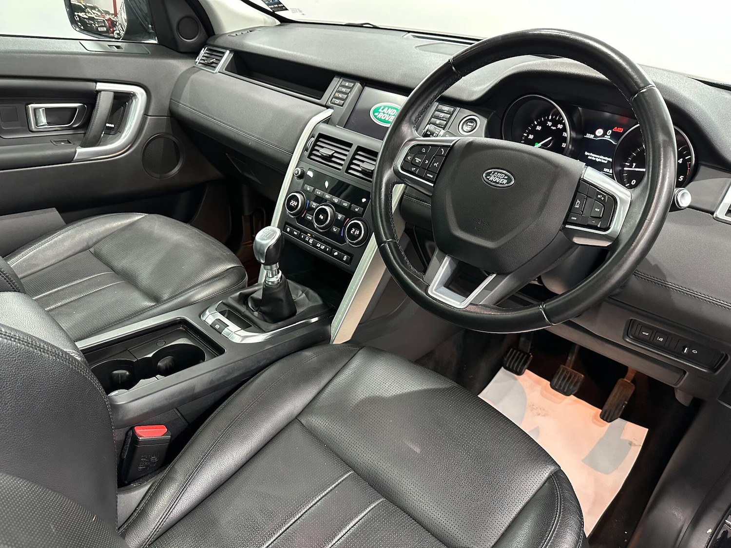 Used Land Rover Discovery Sport 2018 for sale - 76936544: Photo 25