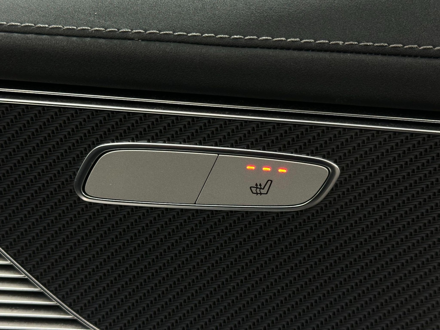 Used Mercedes-Benz EQC 2021 for sale - 76702457: Photo 31