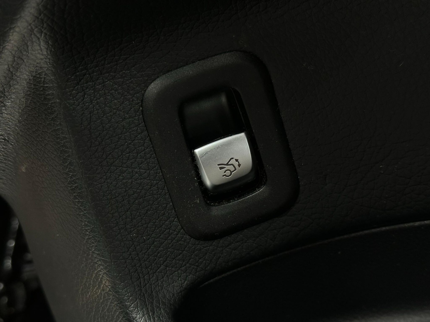 Used Mercedes-Benz EQC 2021 for sale - 76702457: Photo 33