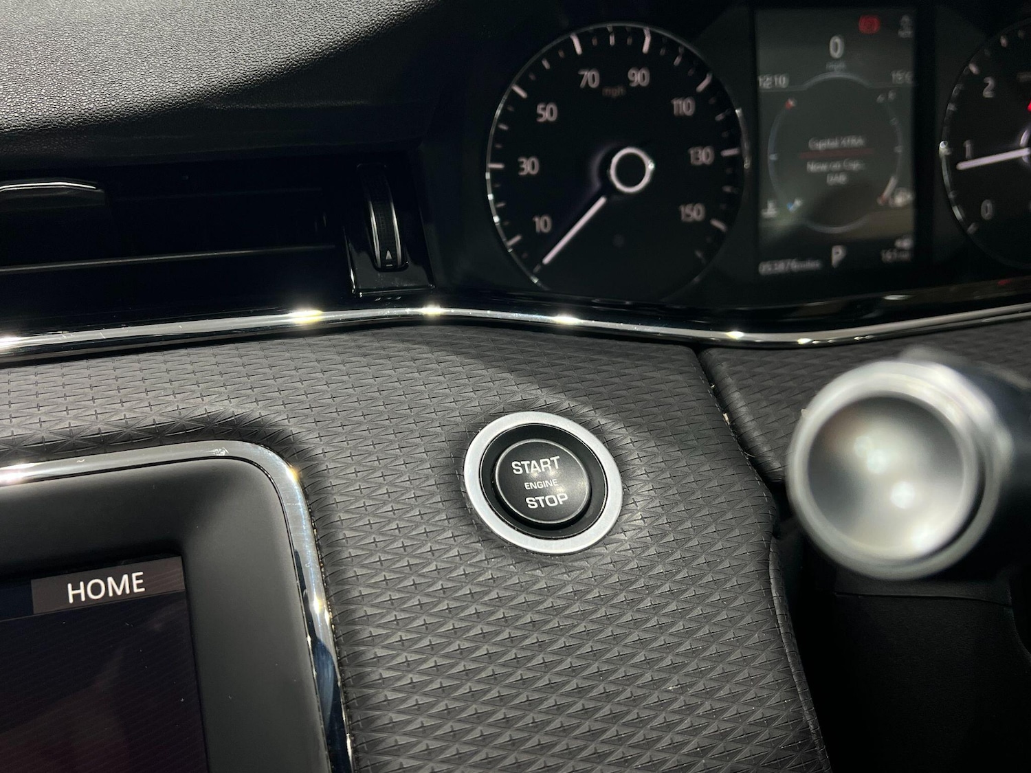 Used Land Rover Range Rover Evoque 2019 for sale - 76031590: Photo 41