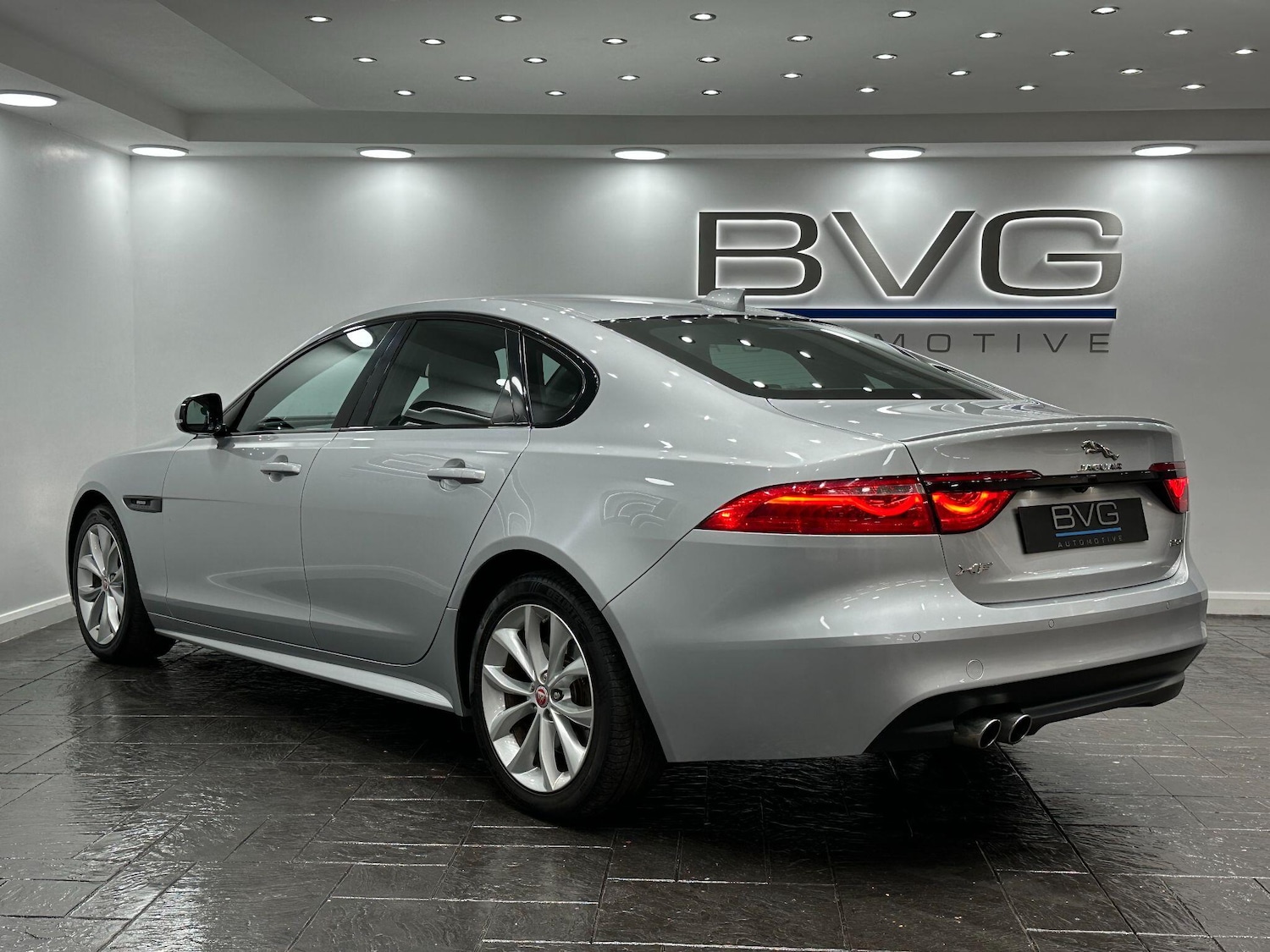 Used Jaguar XF 2016 for sale - 76832836: Photo 10